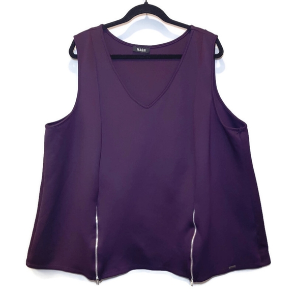 mblm Tops - ❌SOLD❌MBLM Sleeveless Scuba Top Vneck Zippered Hem Accent Dressy